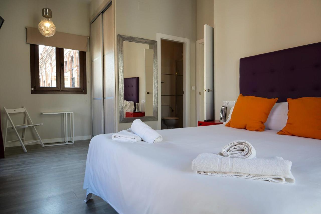 Triana Suite Dreams Seville Ngoại thất bức ảnh