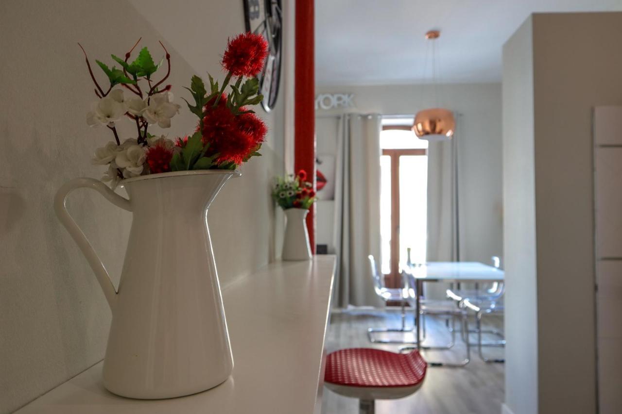 Triana Suite Dreams Seville Ngoại thất bức ảnh